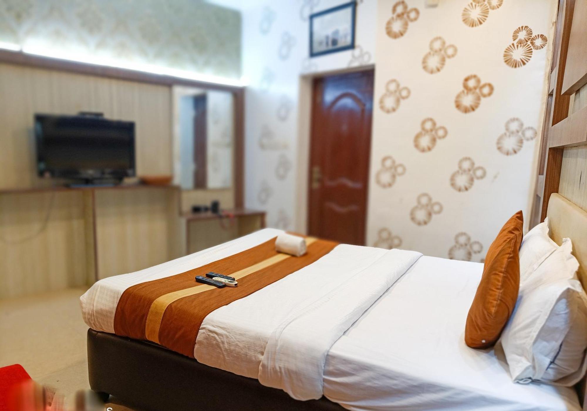 Hotel Diamond Suites Calcutta  Esterno foto