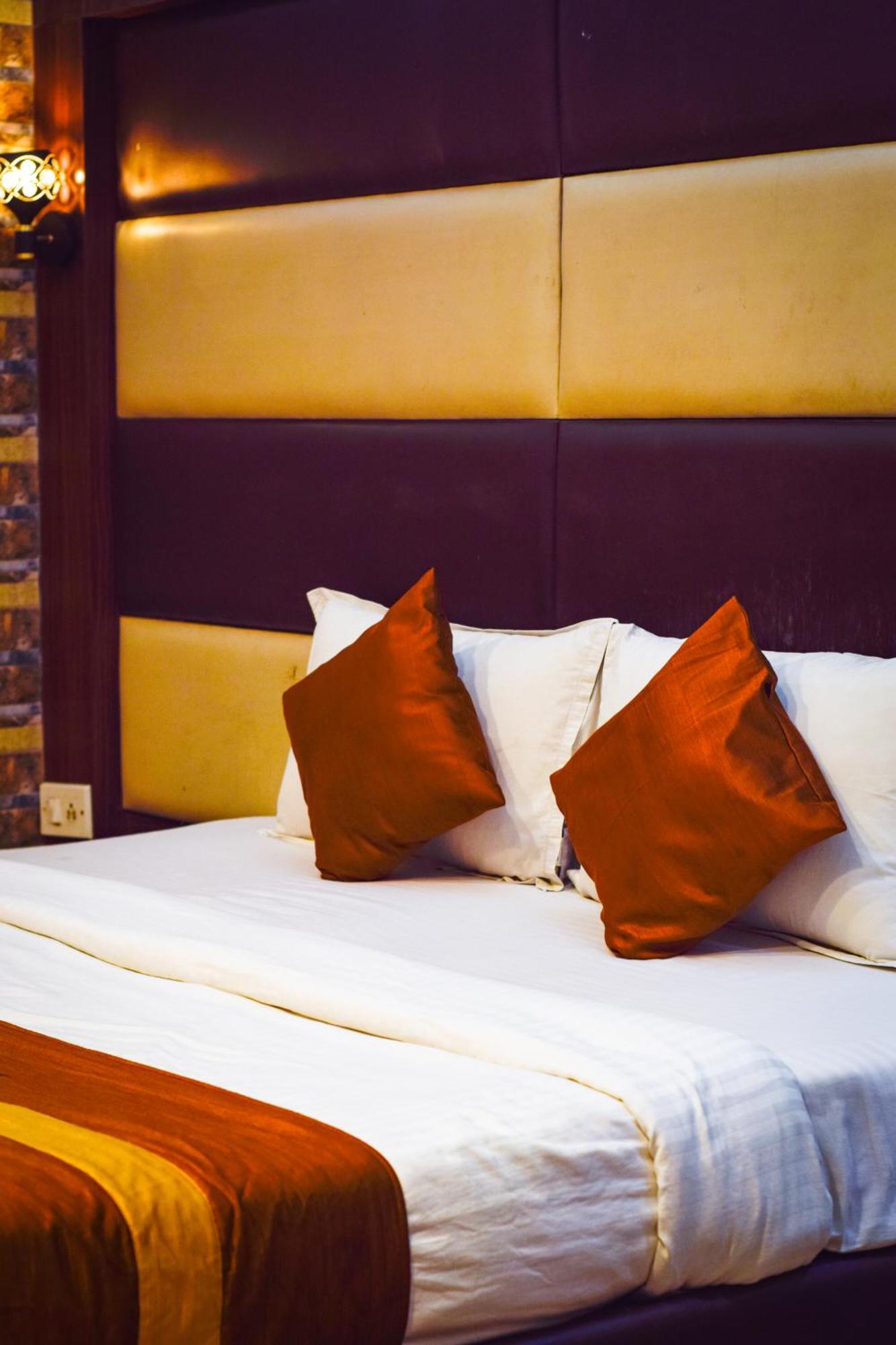 Hotel Diamond Suites Calcutta  Esterno foto