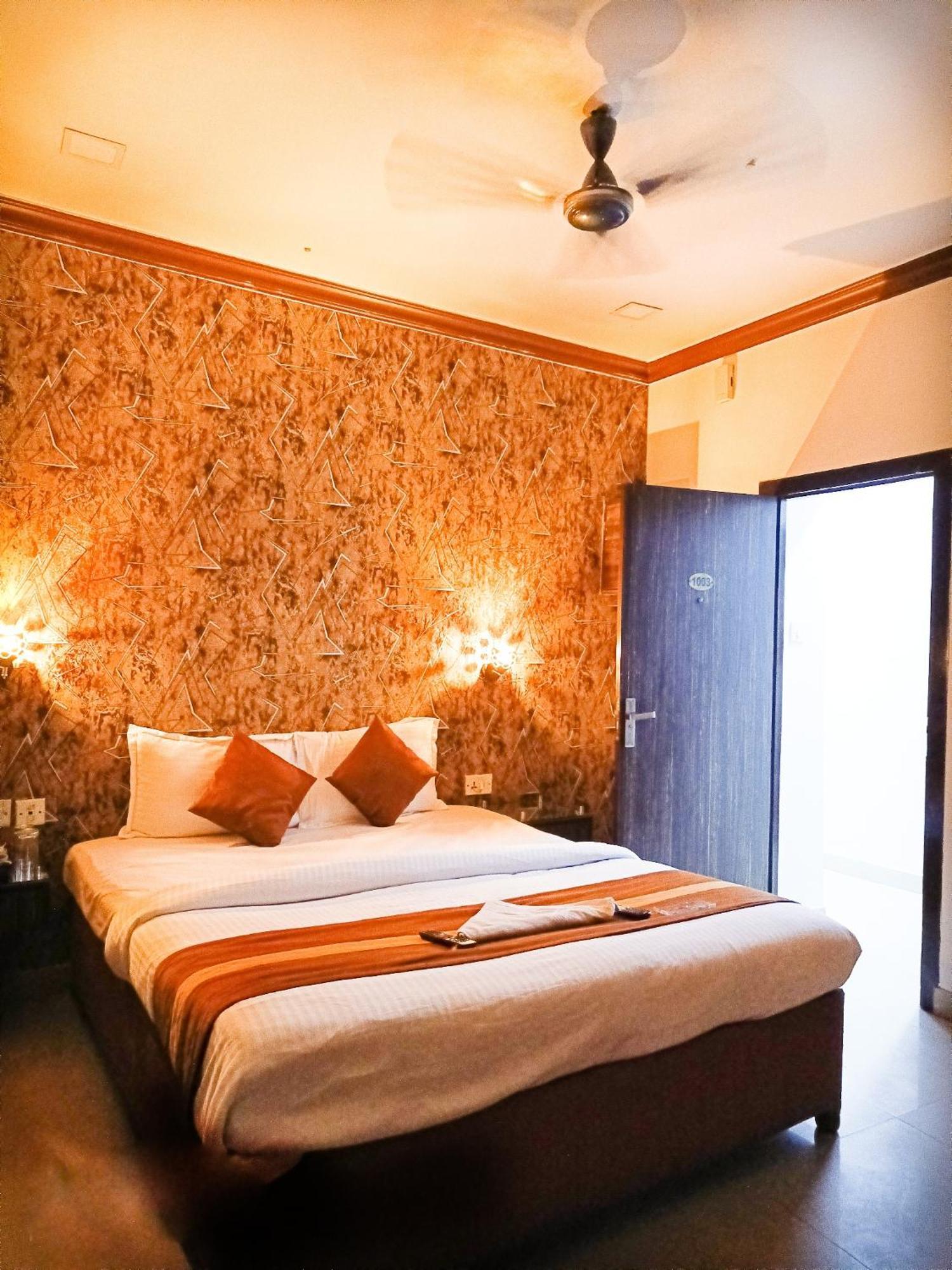 Hotel Diamond Suites Calcutta  Esterno foto
